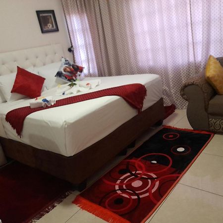 Rest & Digest Bed & Breakfast Serowe ภายนอก รูปภาพ